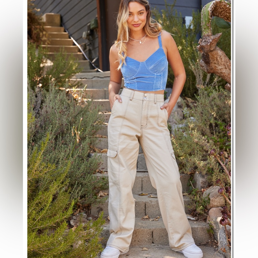 Tilly’s RSQ Womens Smock Waist Loose Cargo Pants in Ecru size small